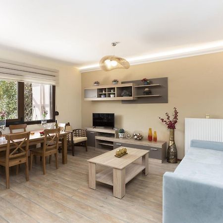 Twinstars Apartment With Courtyard And View Kalyves Polygyrou 外观 照片