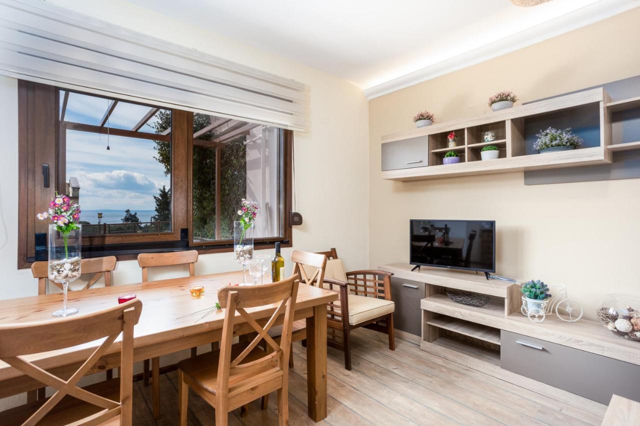 Twinstars Apartment With Courtyard And View Kalyves Polygyrou 外观 照片