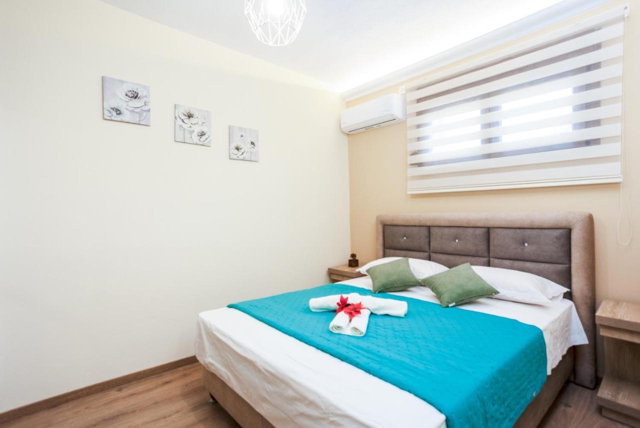 Twinstars Apartment With Courtyard And View Kalyves Polygyrou 外观 照片